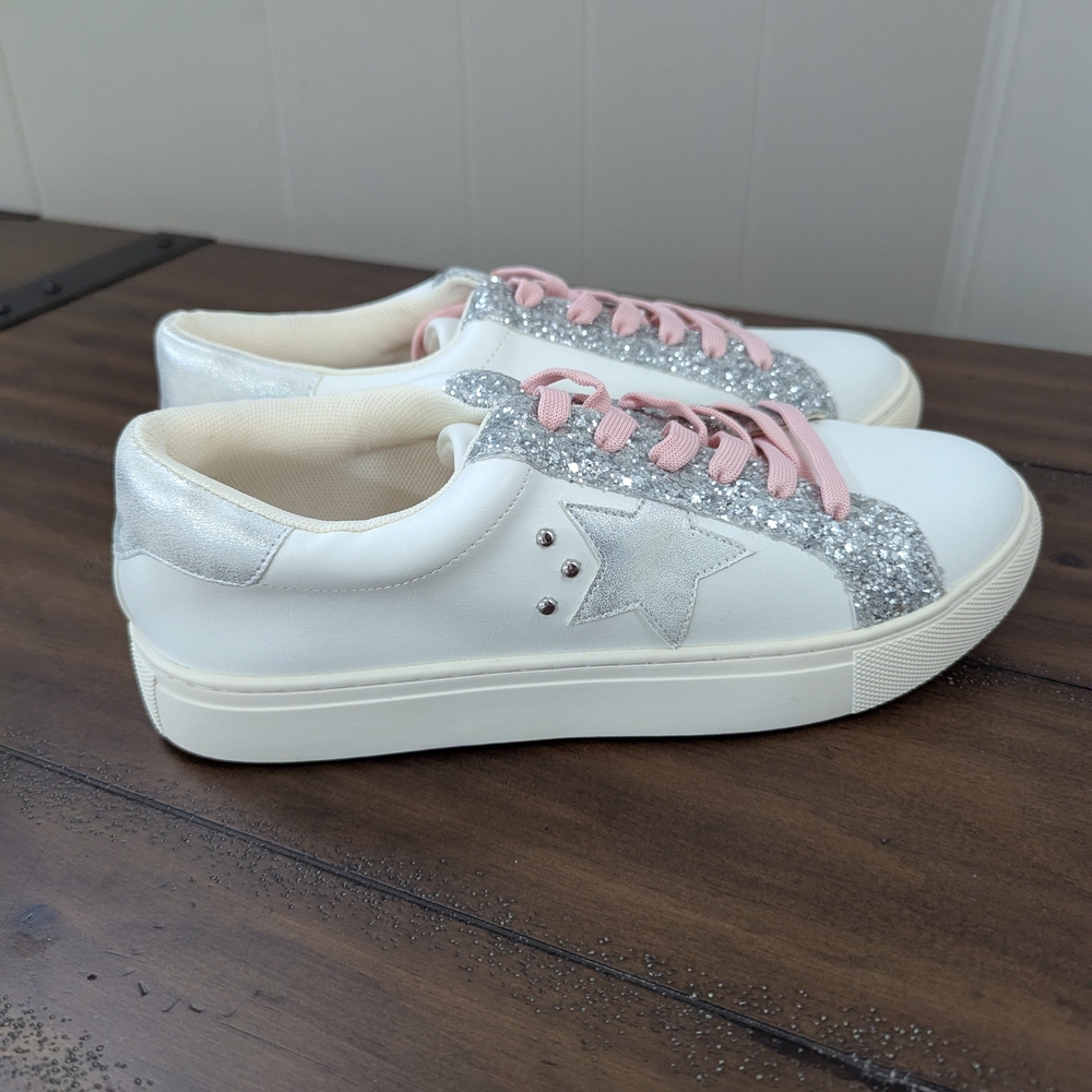NWOT Corkys Women's White and Silver Glitter Sneakers